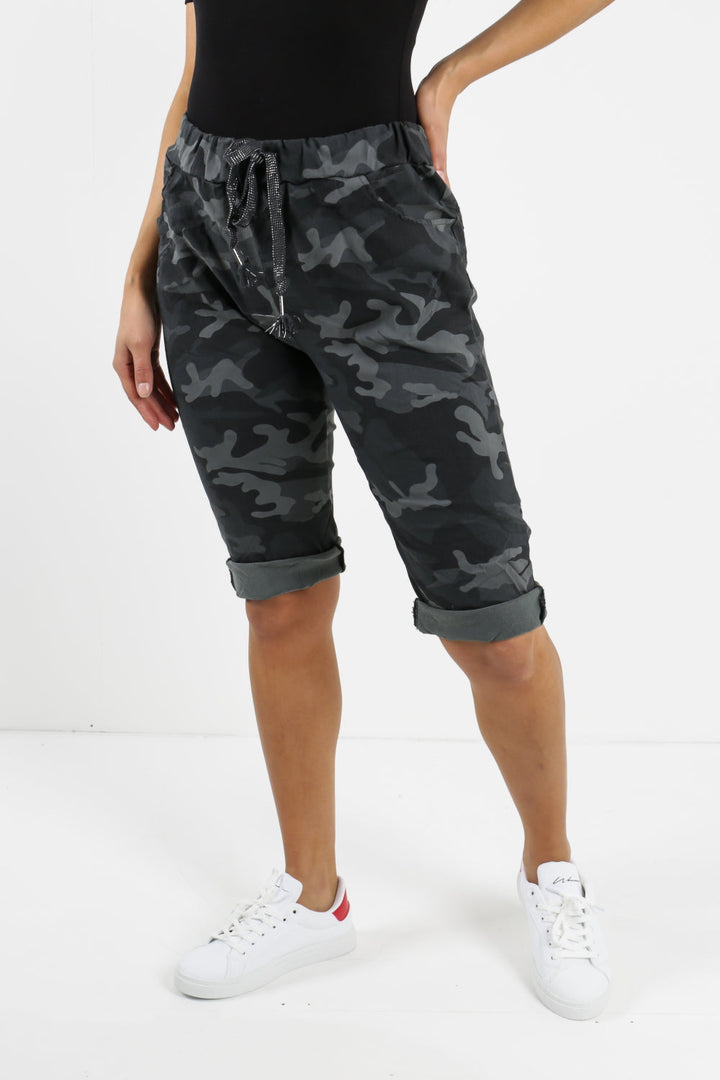 Plus Size Italian Camouflage Magic Chino Shorts