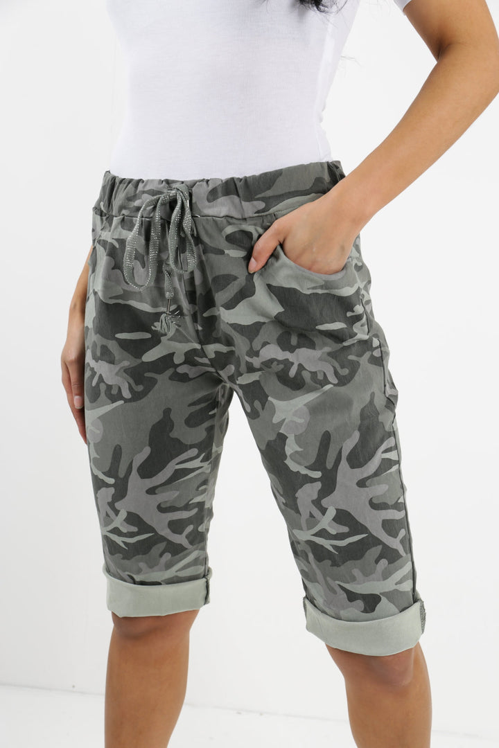 Plus Size Italian Camouflage Magic Chino Shorts