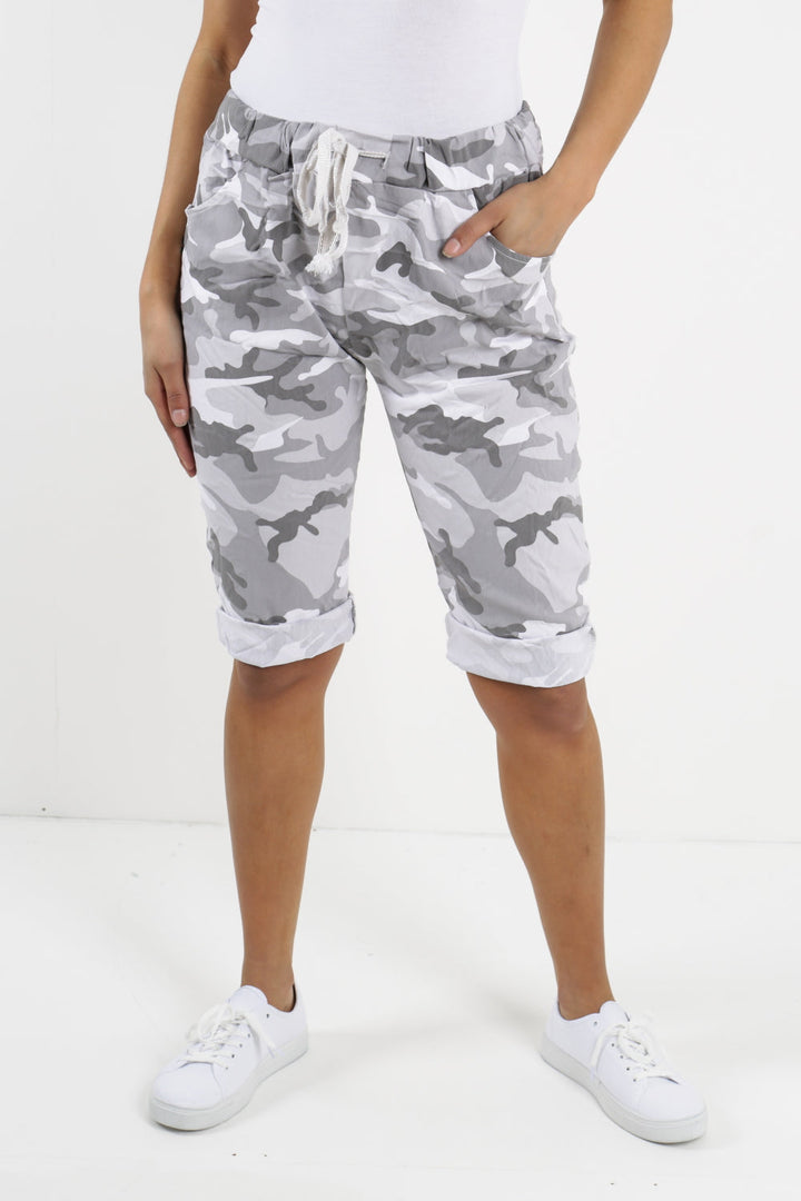 Plus Size Italian Camouflage Magic Chino Shorts