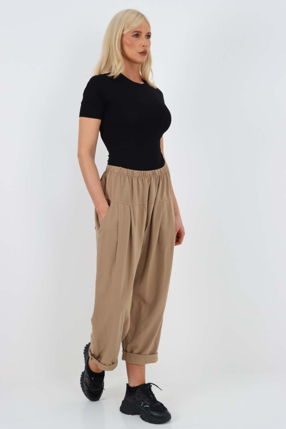 Italian Pleated Cotton Trousers With Side Pockets