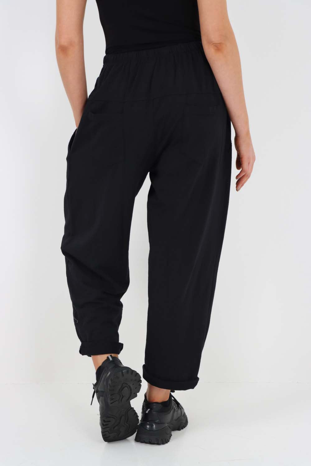 Italian Pleated Cotton Trousers With Side Pockets