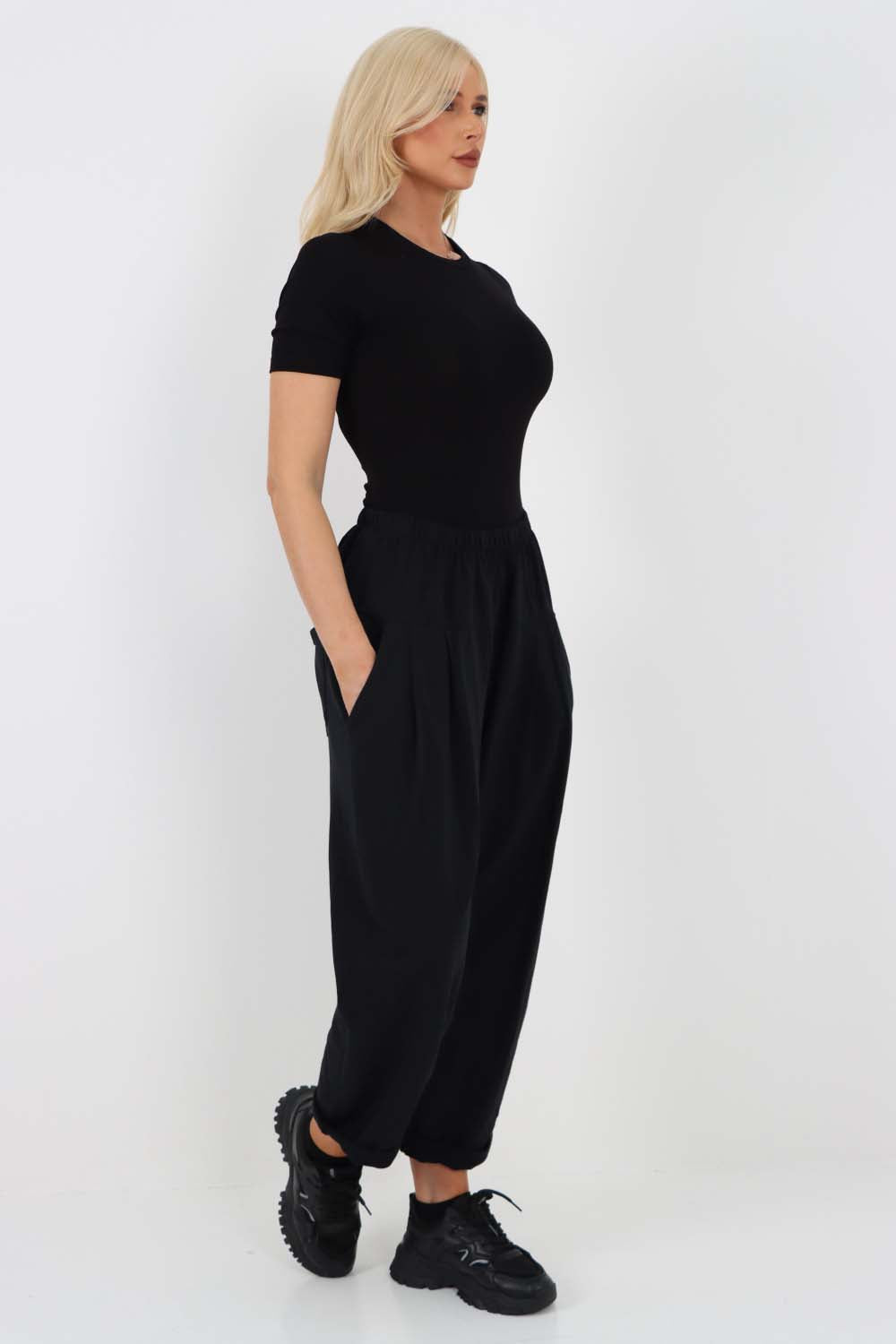 Italian Pleated Cotton Trousers With Side Pockets