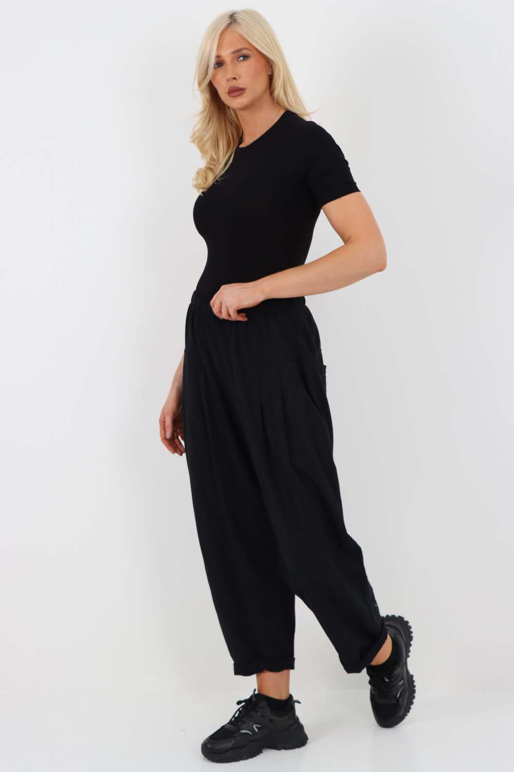 Italian Pleated Cotton Trousers With Side Pockets