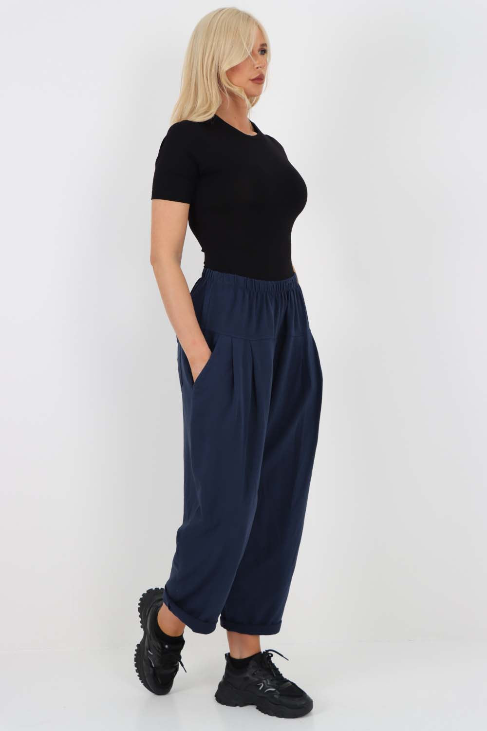 Italian Pleated Cotton Trousers With Side Pockets
