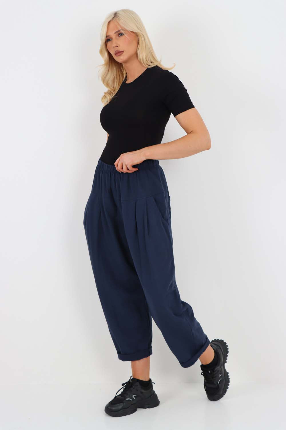 Italian Pleated Cotton Trousers With Side Pockets