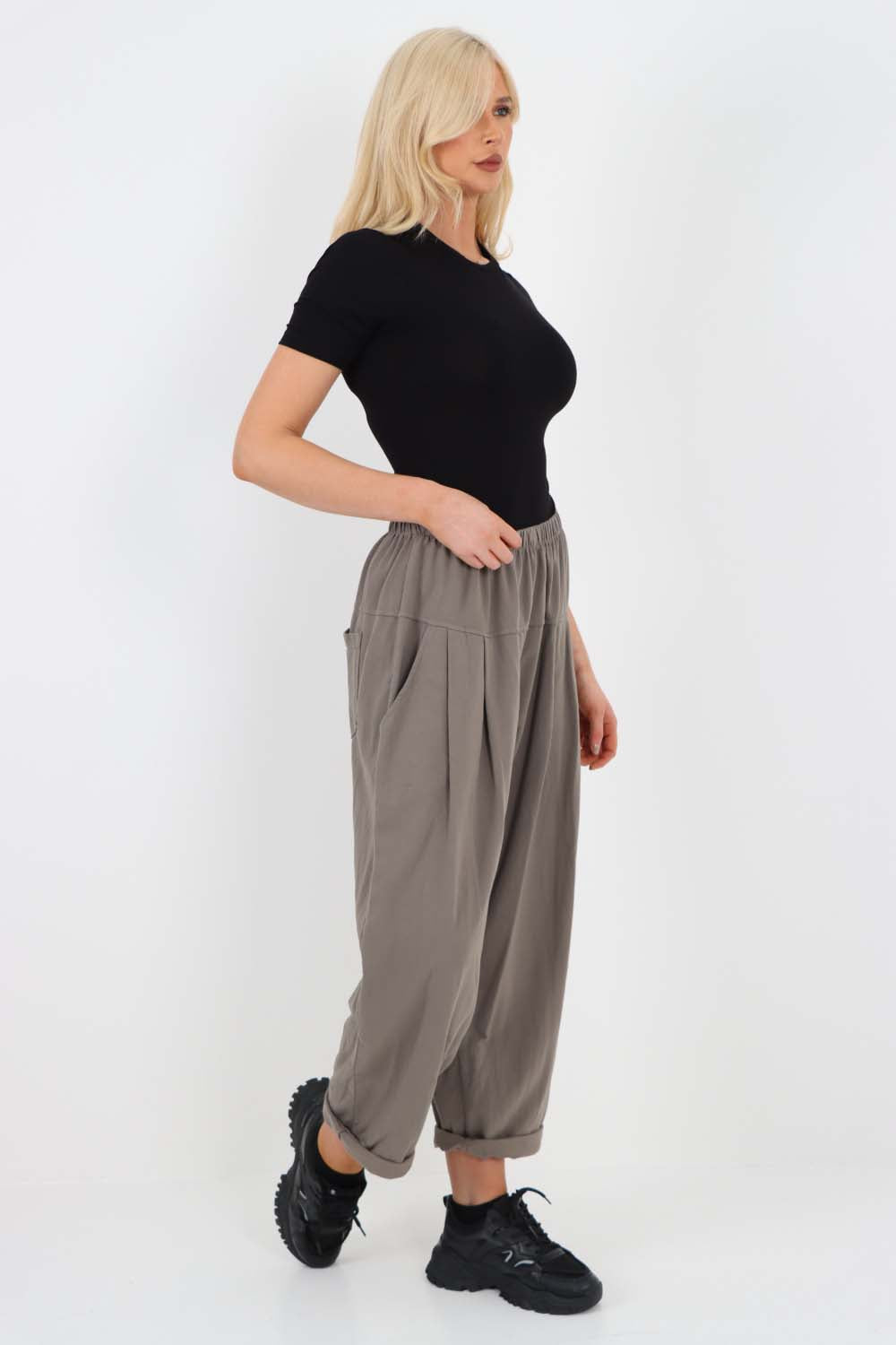 Italian Pleated Cotton Trousers With Side Pockets