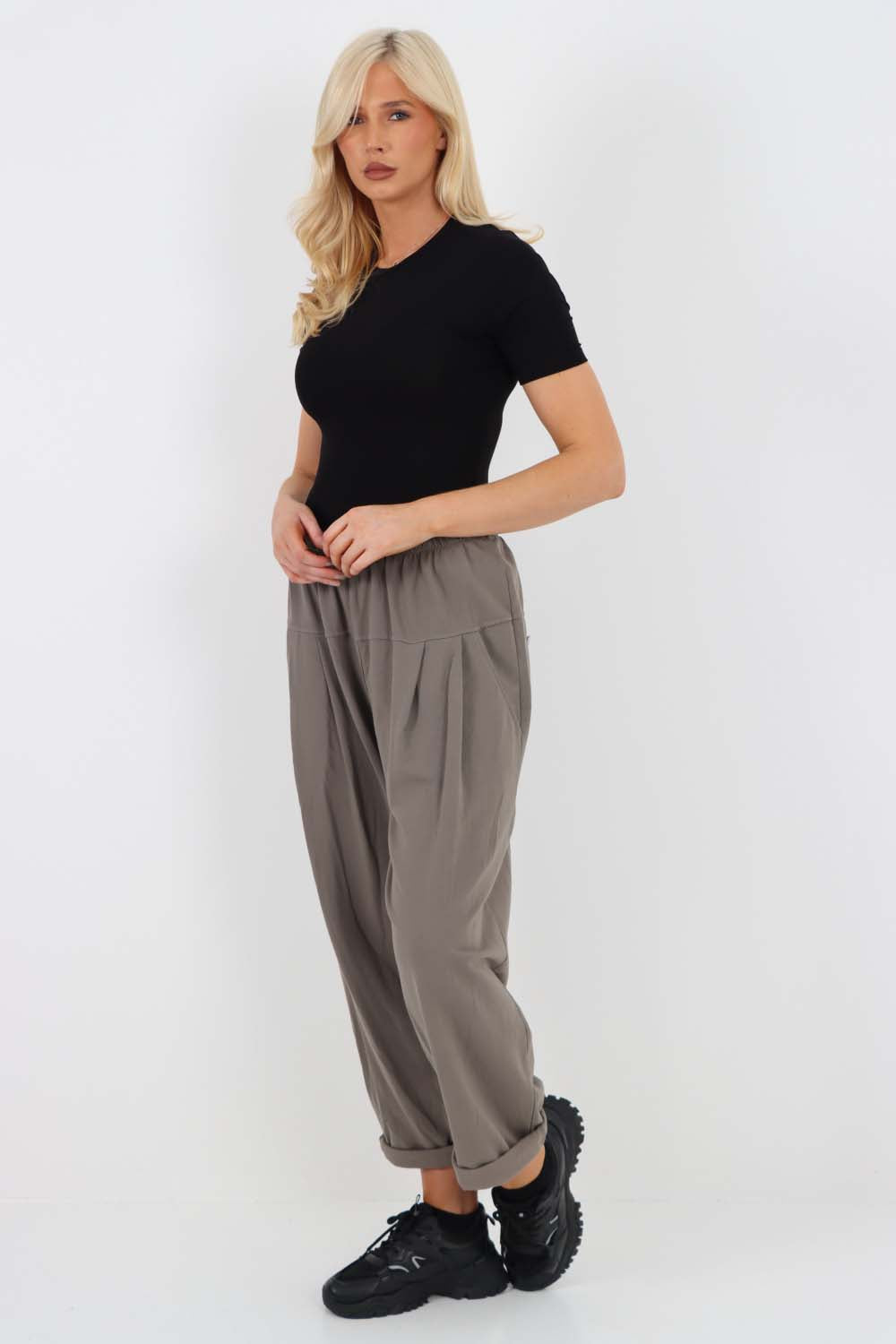Italian Pleated Cotton Trousers With Side Pockets