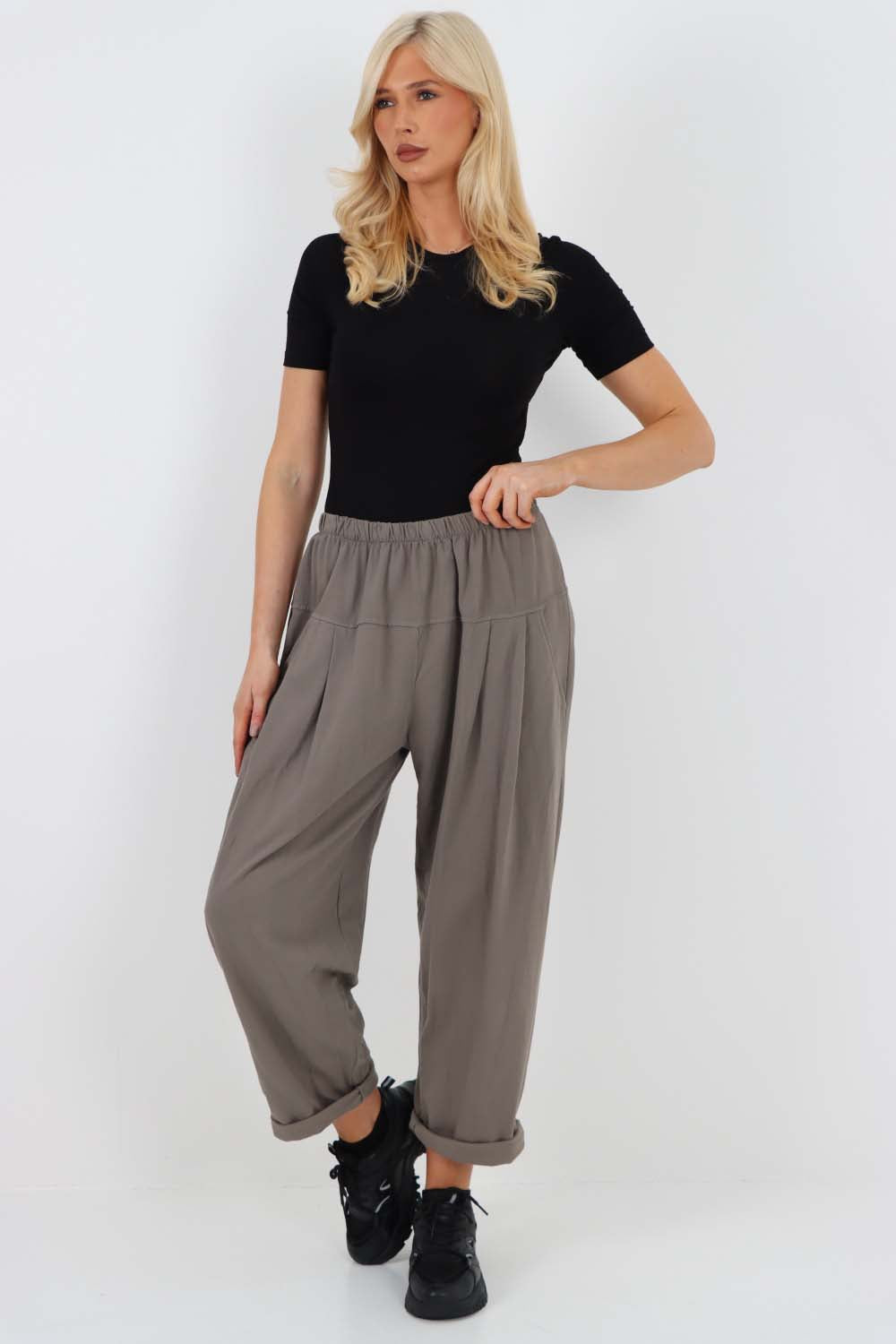Italian Pleated Cotton Trousers With Side Pockets