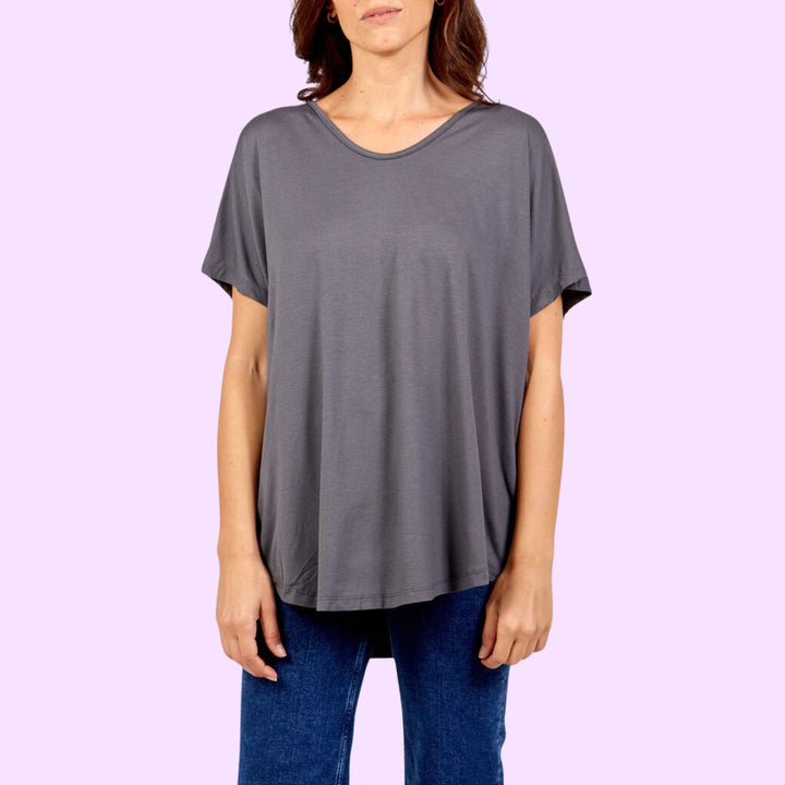 BASIC OVERSIZED TEE