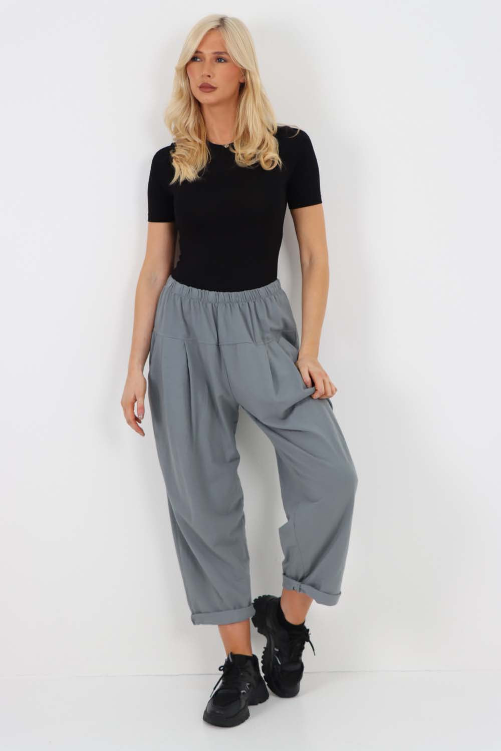 Italian Pleated Cotton Trousers With Side Pockets