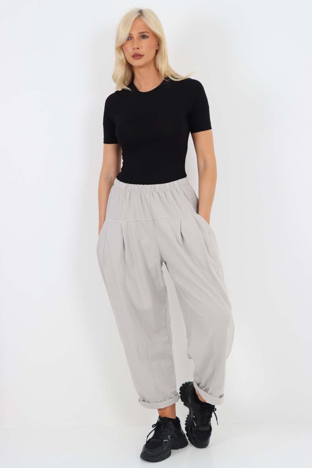 Italian Pleated Cotton Trousers With Side Pockets