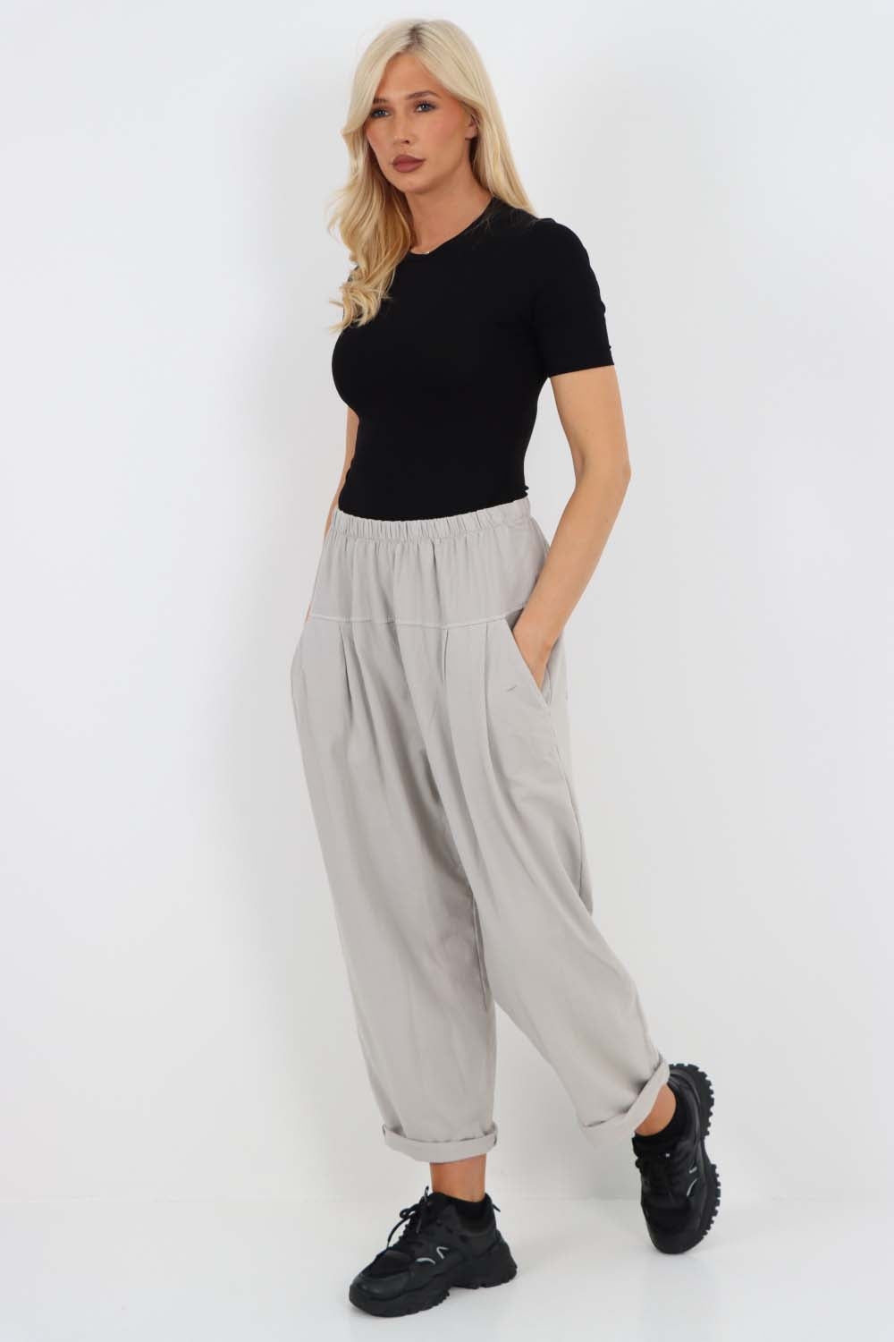 Italian Pleated Cotton Trousers With Side Pockets