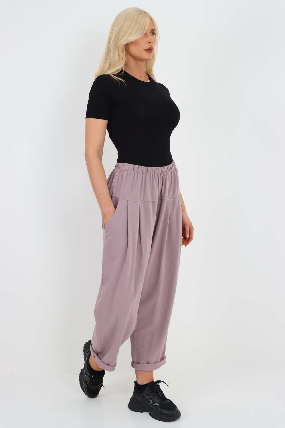 Italian Pleated Cotton Trousers With Side Pockets