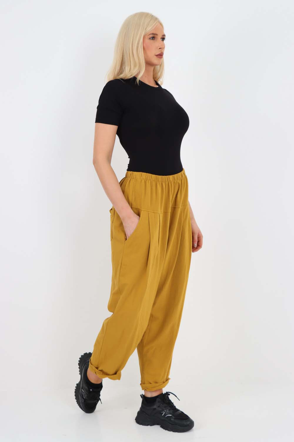 Italian Pleated Cotton Trousers With Side Pockets