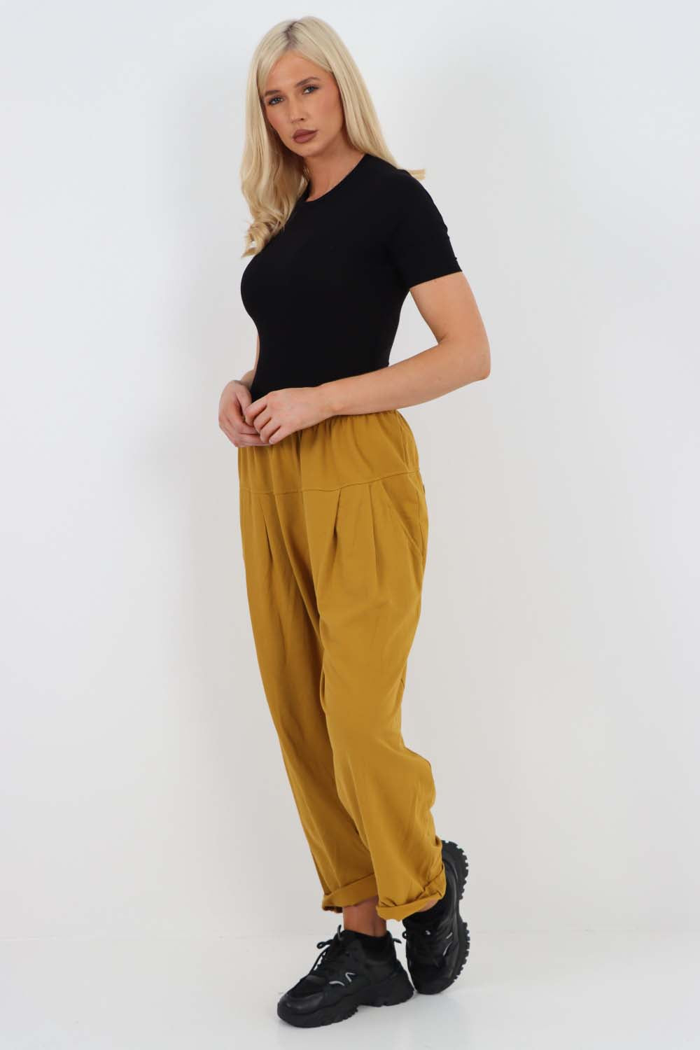 Italian Pleated Cotton Trousers With Side Pockets