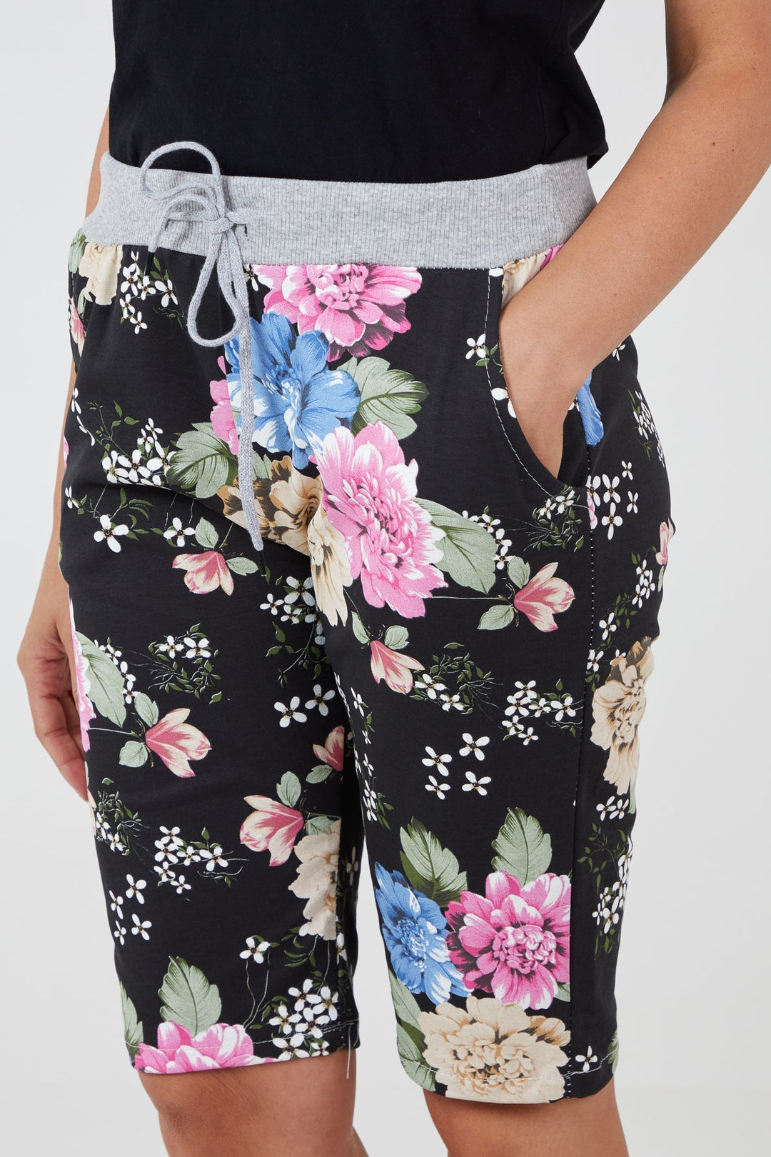 Drawstring Waist Floral Shorts