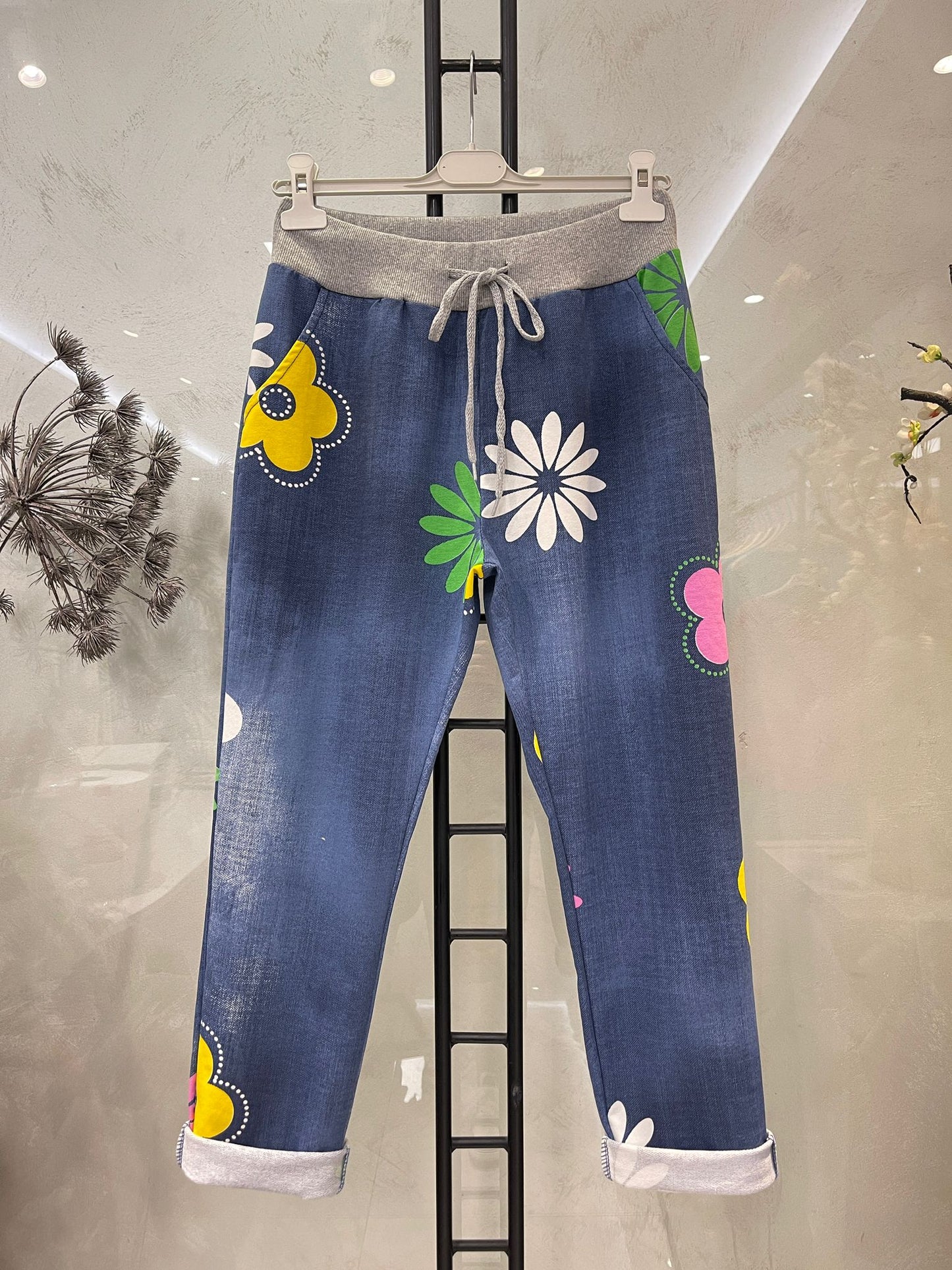 Italian Daisy Flower Printed Cotton Joggers